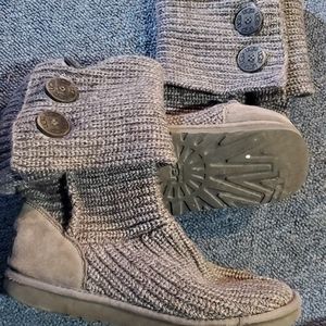 UGG slipper boots size 9